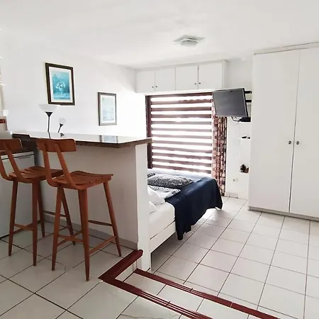 First-line Waterfront Studio *