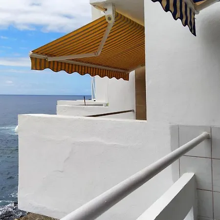 First-line Waterfront Studio